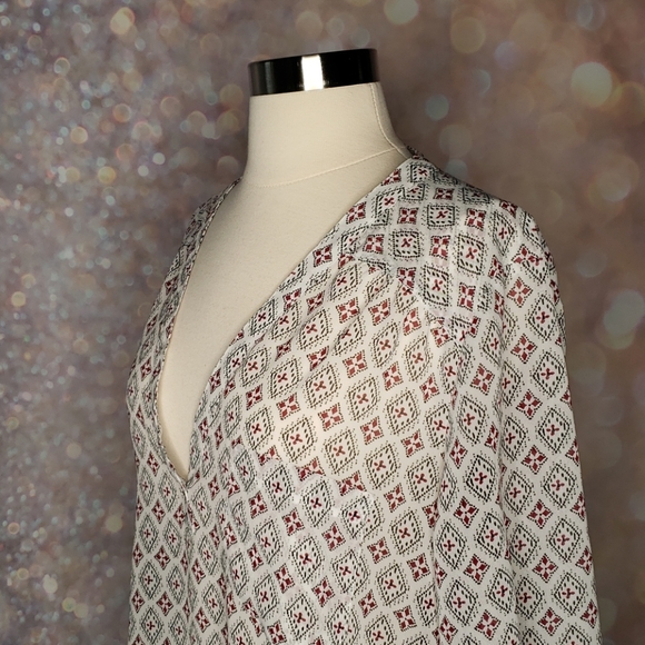 Maurices Tops - Maurices EUC Sheer Top Size XL